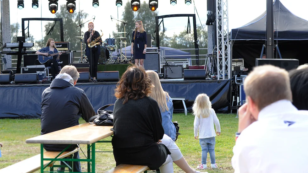 Sävenäs pop- och visfestival har tidigare arrangerats vid Maskinhuset, men senaste festivalen ägde rum vid Kurjovikens sjökrog. 