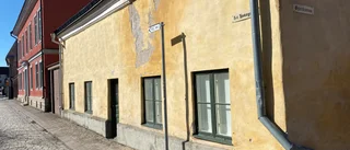 Förfallna hus på ön – "Det finns de som struntar i det"