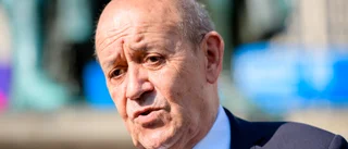 Frankrike anklagar Australien för falskhet