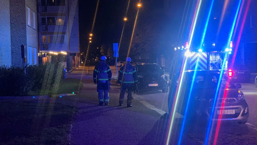 Vid 20.39 på onsdagskvällen larmades räddningstjänsten till en källarbrand på Östra Storgatan i Eskilstuna.
