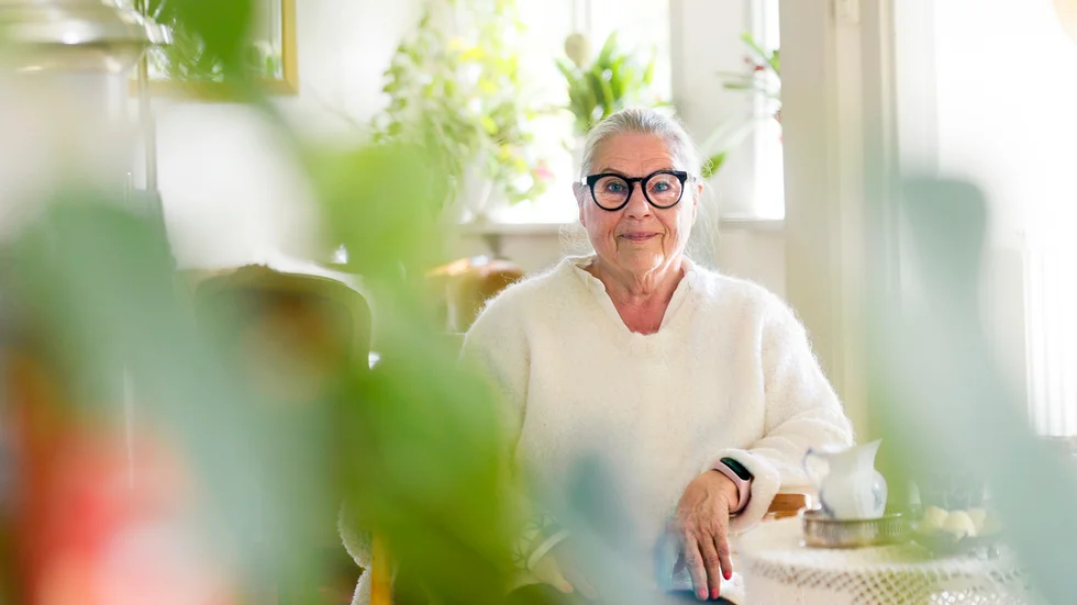 "Överlag är det så roligt i det politiska livet". Samtidigt sticker 79-åriga Anita Sköld inte under stolen med att det var tufft att komma som ny, moderat, kvinnlig egenföretagare till röda Pajala. 
