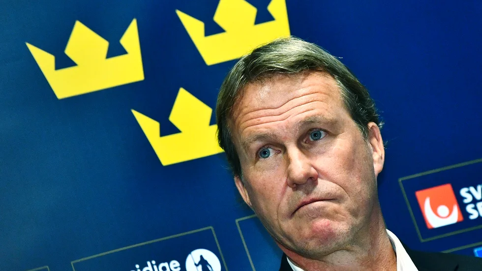 Tre Kronors förbundskapten Johan Garpenlöv tvingas göra ändringar i sin OS-trupp. Arkivbild.
