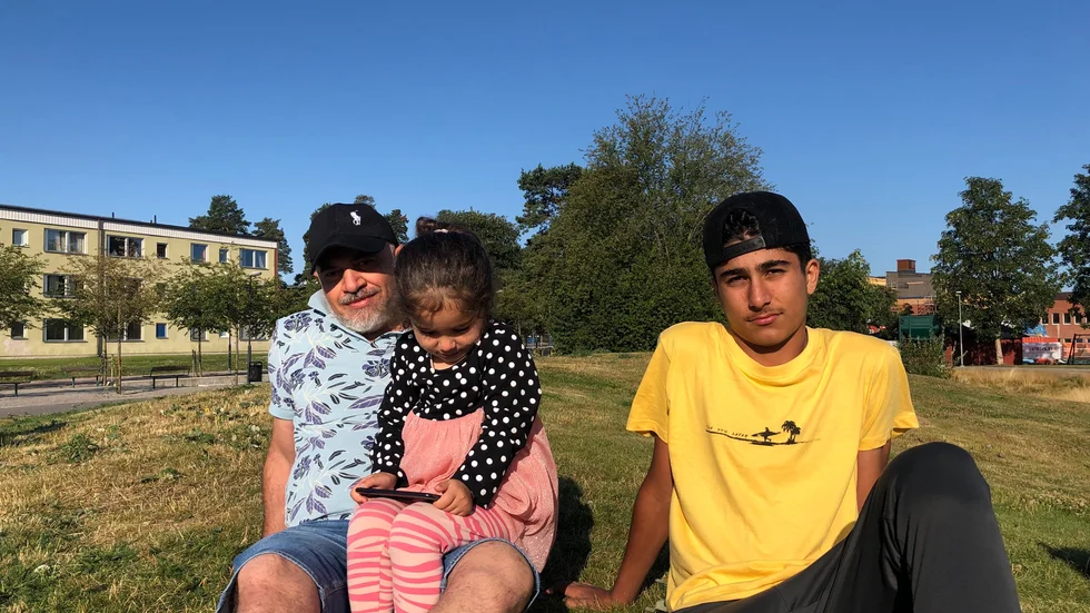 Habib Slewa (till vänster) och hans granne Govand Shwan fick utrymma sina lägenheter.