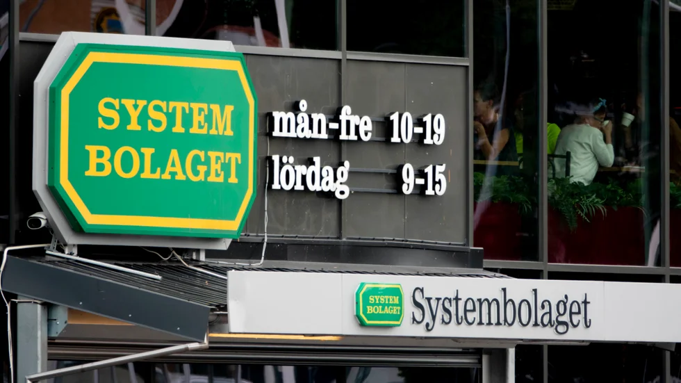 Hyllor gapar tomma i flera Systembutiker i landet. Orsaken är leveransproblem från distributörerna. Arkivbild.