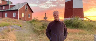 Peter släpper bok om legendariska Oxelösundsön