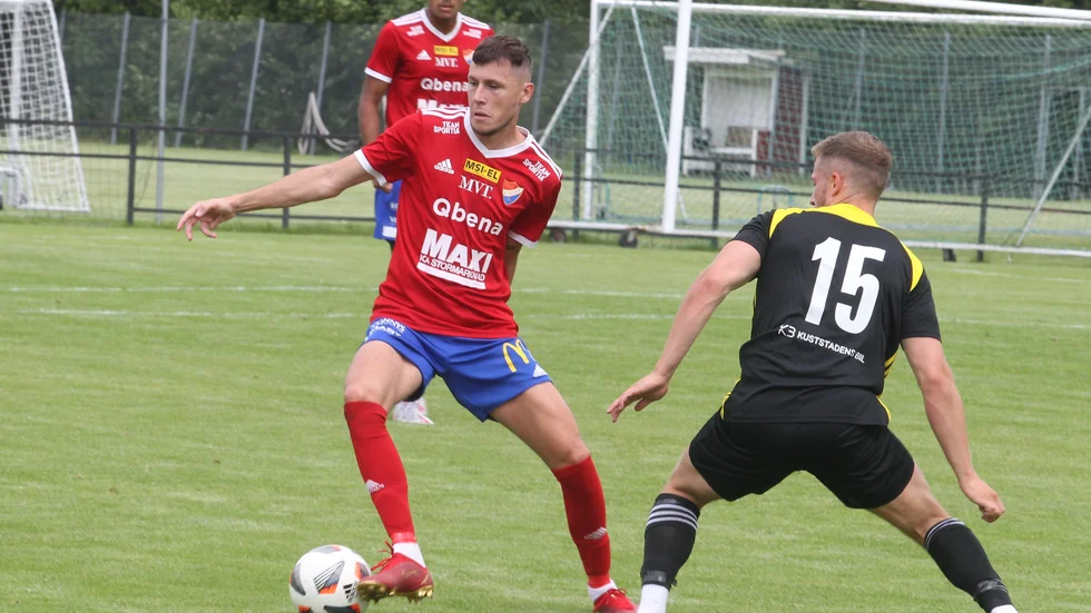 Boren, här Renato Rako hemma mot Västervik, gjorde en svag insats senast och är revanschsuget inför lördagens match mot Adas.