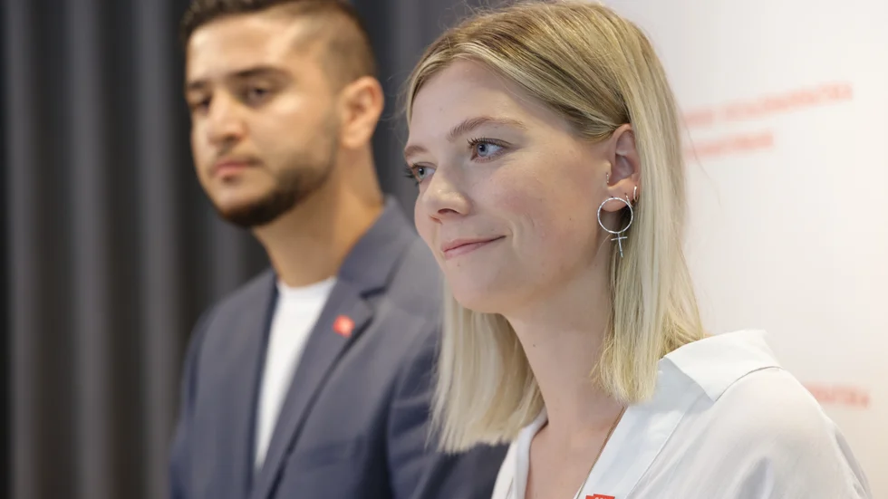 SSU:s nyvalda ordförande Lisa Nåbo med nyvalde förbundssekreteraren Diyar Cicek.