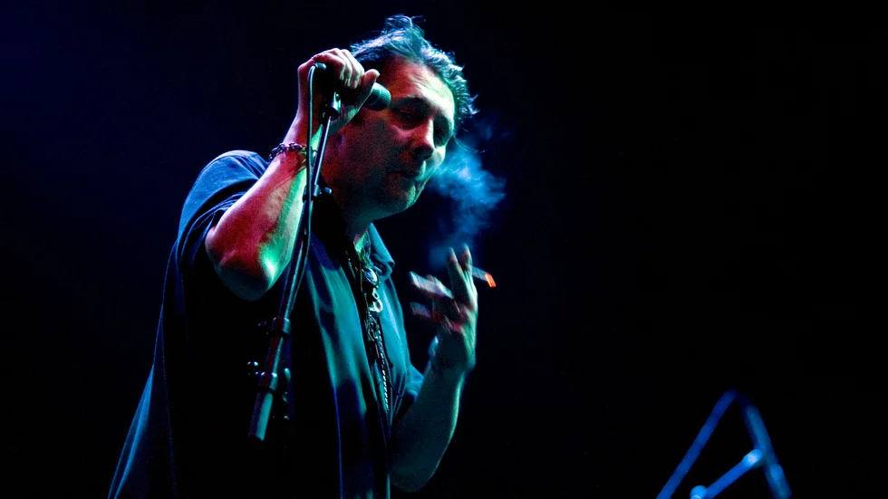 En ny dokumentär om Shane MacGowan får Sverigepremiär på Way Out Wests filmfestival. På bilden uppträder MacGowan på Way Out West 2007.
