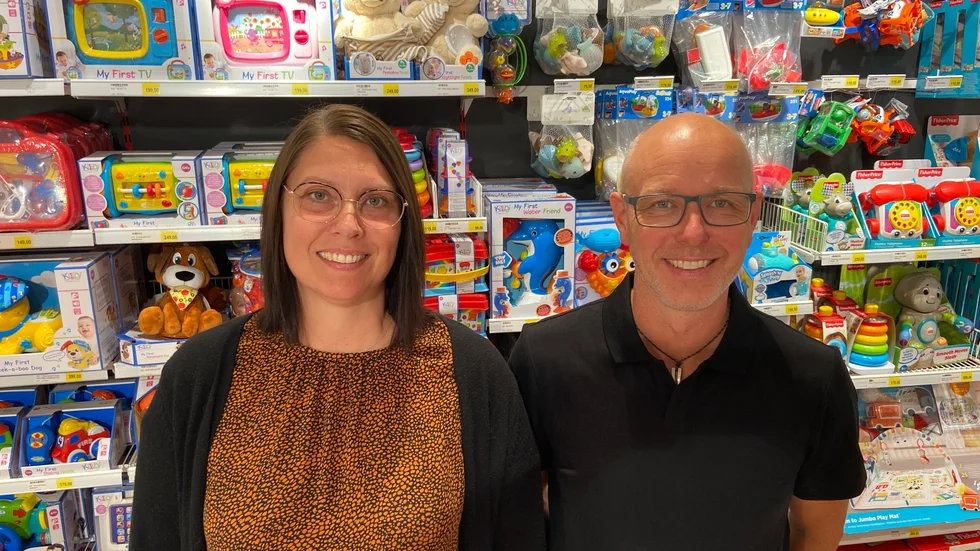 Åsa Wilkinson Petersson och Nicklas Petersson på Lekia startar ännu en butik på Folkesta handelsplats. 
