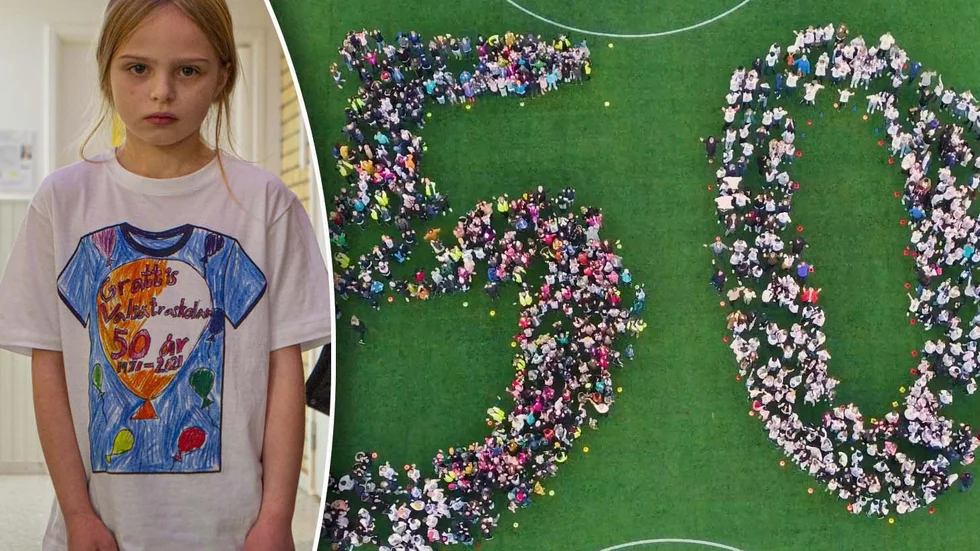 I veckan formade elever på Valsätraskolan siffran 50 på konstgräsplanen intill skolan – alla iklädda 9-åriga Estrid Hagströmer Morsings tröja. Valsätraskolan i är i dag Uppsalas största skola, men var nära att läggas ner för fjorton år sedan.