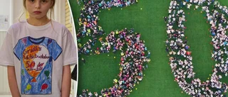 Estrid, 9, designade tröja – gjorde succé på skola