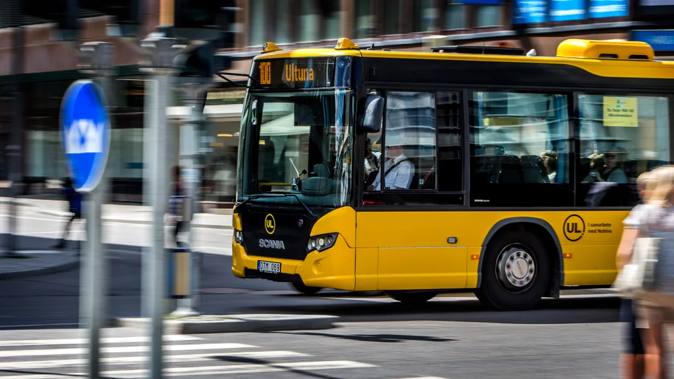 UL:s bussar kan fortsätta ha civila biljettkontrollanter även efter pandemin.