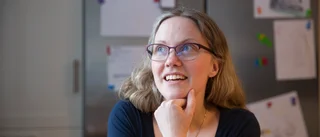 Heltidsarbetande fyrabarnsmamma har fått tummen upp för sin fjärde bok: "Jag skriver när jag har en idé"