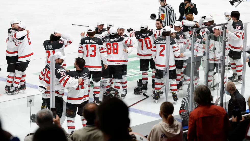Kanadensiskt jubel efter VM-guldet och revanschen mot Finland.