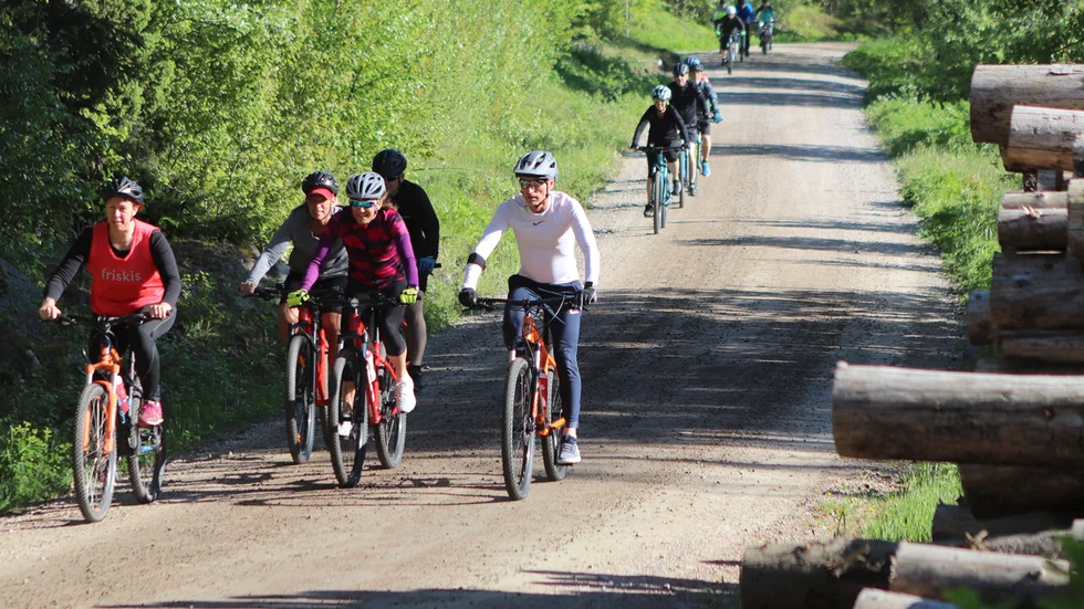 Nya cykelgruppen i Friskis & Svettis bara växer. På den senaste turen deltog 16 åkare.