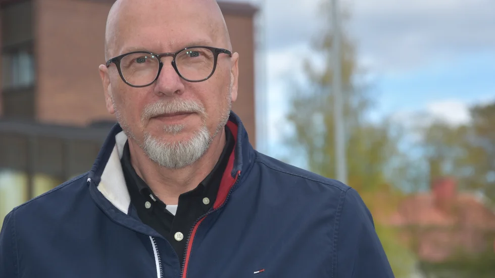 "Jag tror att Migrationsverket kommer att öppna upp för den här möjligheten, det kommer att vara nödvändigt, den flyktingvåg som kommer nu kommer att vara större än den 2015" säger Rickard Mohss.