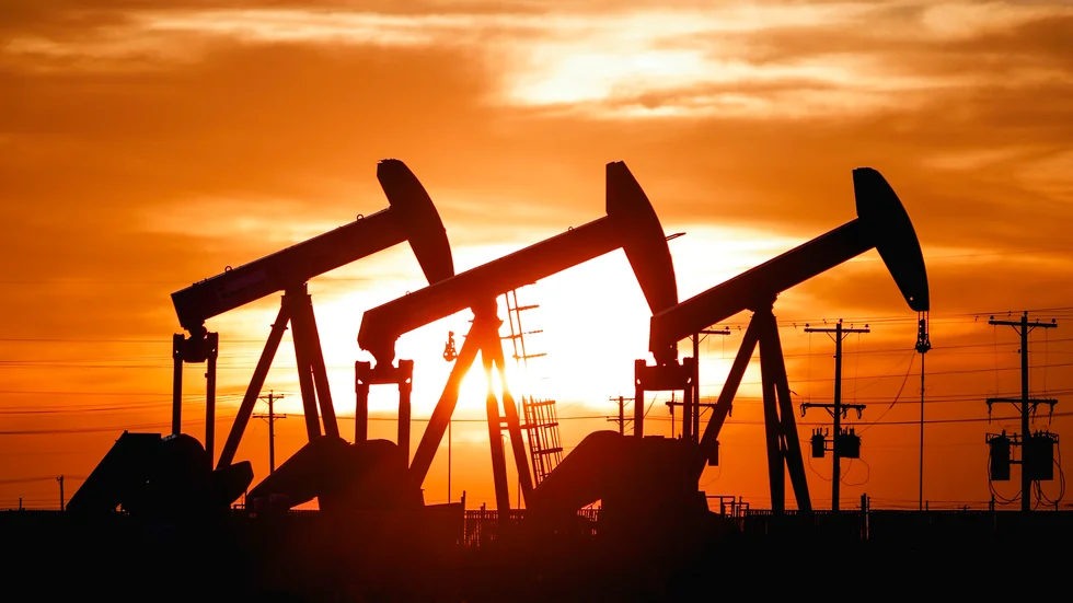 Snabbt stigande energipriser kan slå hårt mot tunga industriföretag, varnar analytiker. Arkivbild