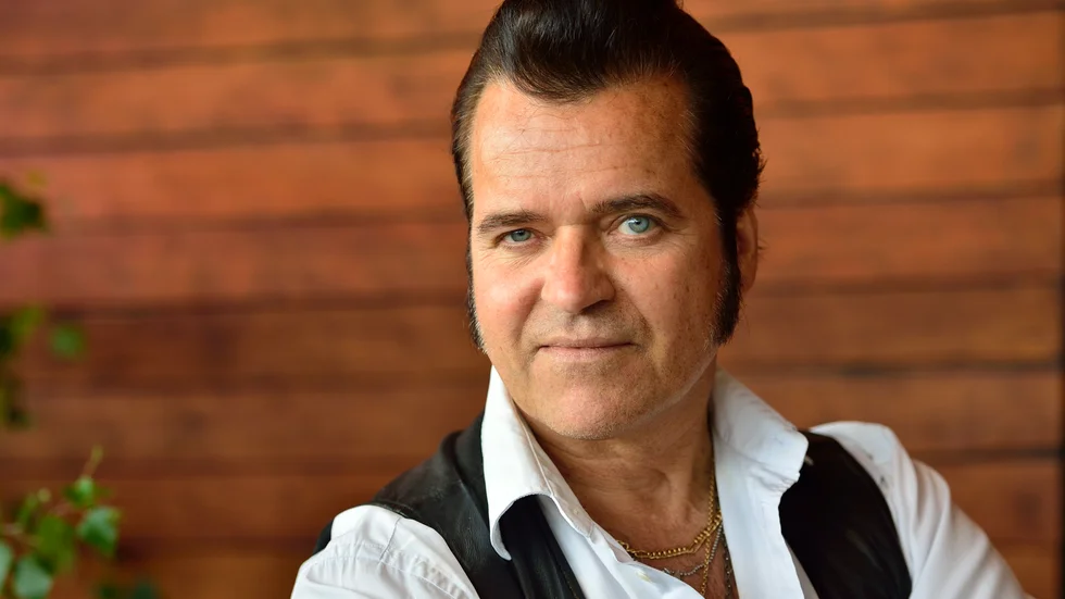 Peter Jezewski var tidigare sångare i The Boppers. I år firar han 45 år som artist.