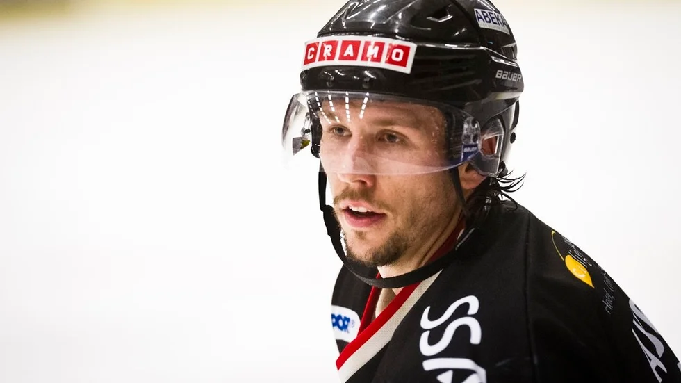 Robin Axbom, här i NH-mundering, spelar kommande säsong för allsvenska AIK.