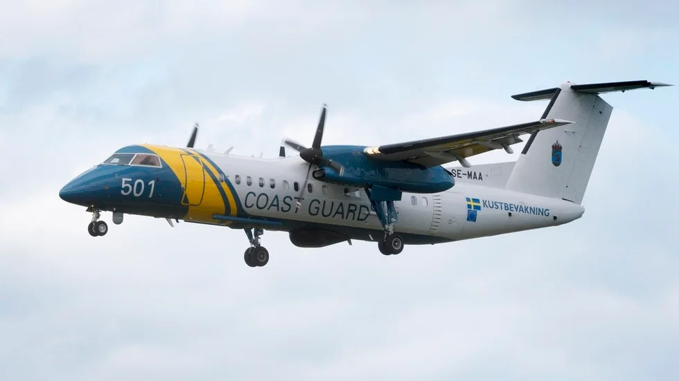 Kustbevakningen i Sverige har tre flygplan av typen Dash 8 Z-300. Hemmabasen är Skavsta flygplats.