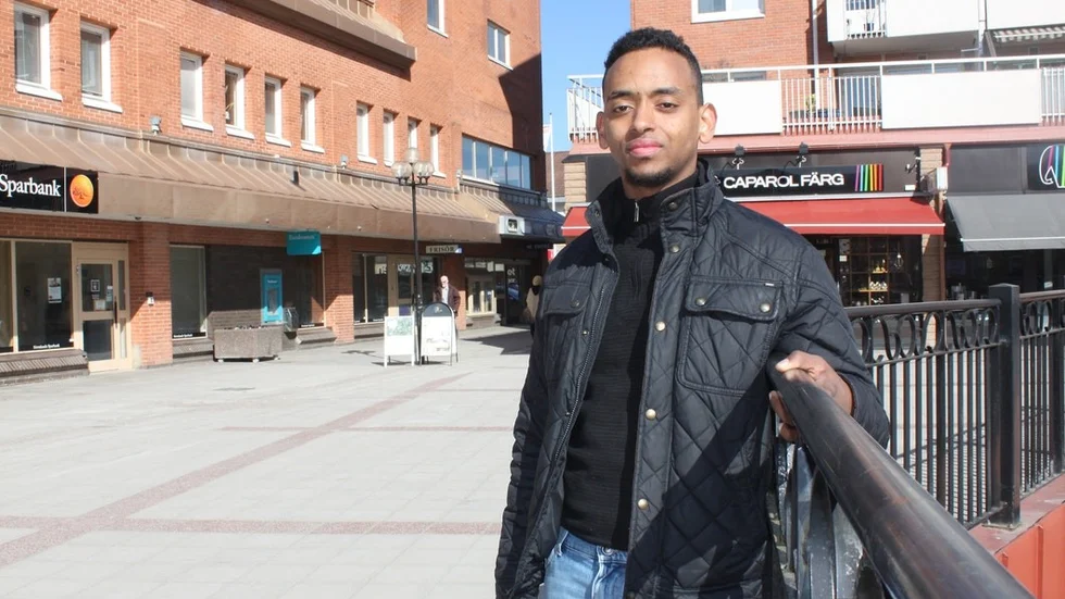 Adam Friis är med sina 18, snart 19 år, yngst bland politikerna på listorna till årets val.