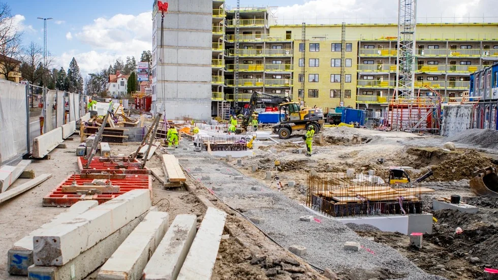 Kvarteret Hästen, vid korsningen Eriksbergsvägen Linnévägen, tar form.