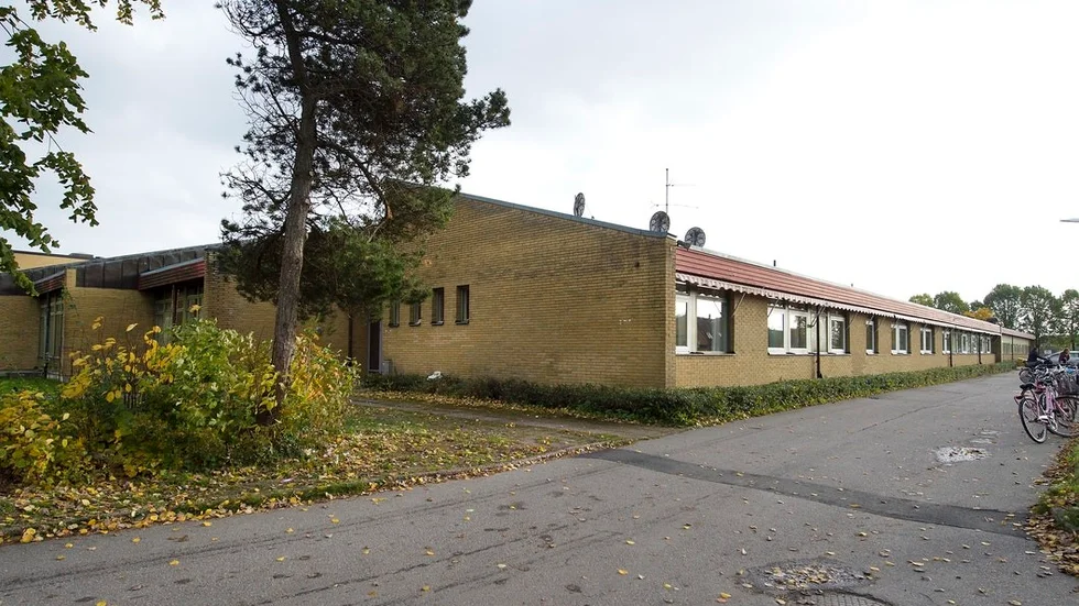 När proverna har analyserats färdigt konstateras, lagom till jullovet, att även Tessinskolan är drabbad av mögel.