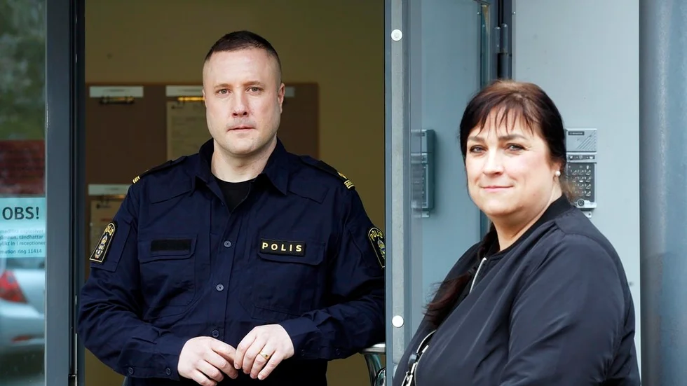 Peter Sigurd, nytillträdd kommunpolis, och Marie Hedin, hans närmaste kontaktperson i kommunhuset.