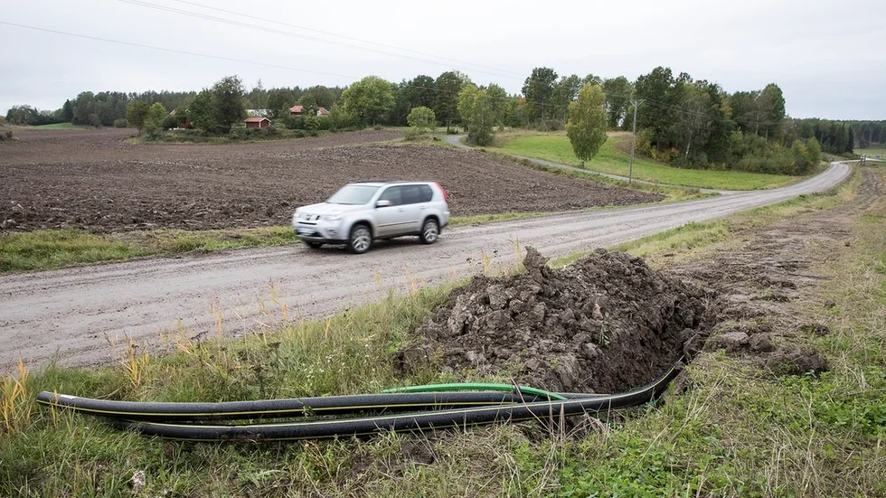 Det dröjde nio dagar att reparera kabeln som grävdes av under en fiberinstallation i Lerbo i förra veckan.