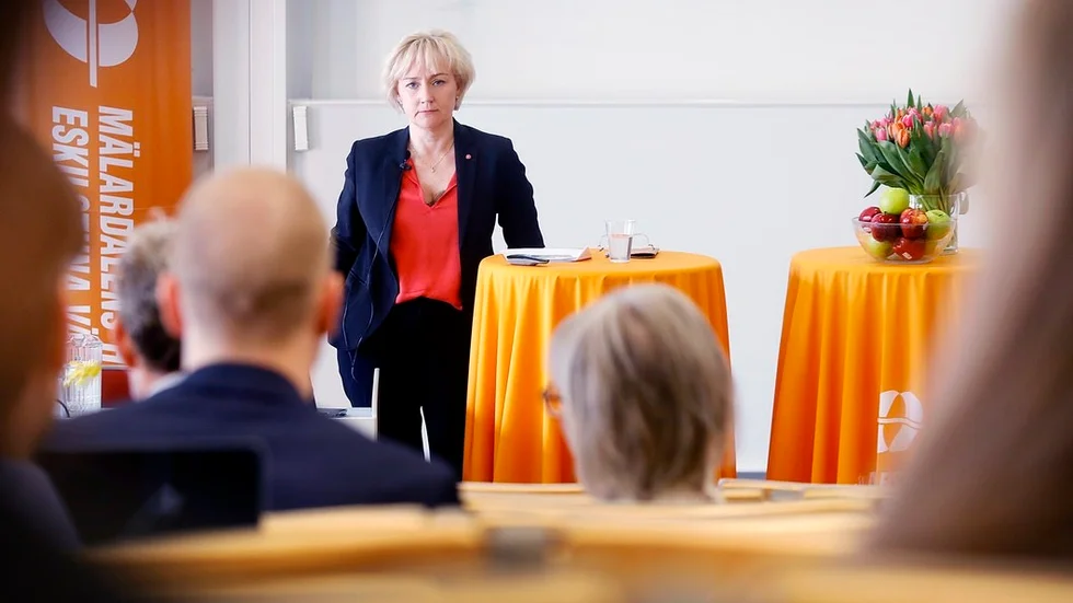 Några skattesänkningar blir det inte tal om under nästa mandatperiod, om S får fortsätta regera. Det meddelade statsrådet Helene Hellmark Knutsson under budgetdragningen på Mdh.
