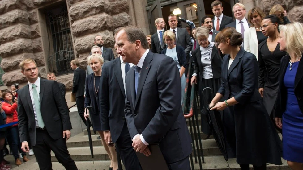Så här såg det ut när Stefan Löfven presenterade sin regering 2014. Landsbygdspartiet oberoende konstaterar att politikerföraktet succesivt ökar. Därför har partiet antagit en uppförandekod,