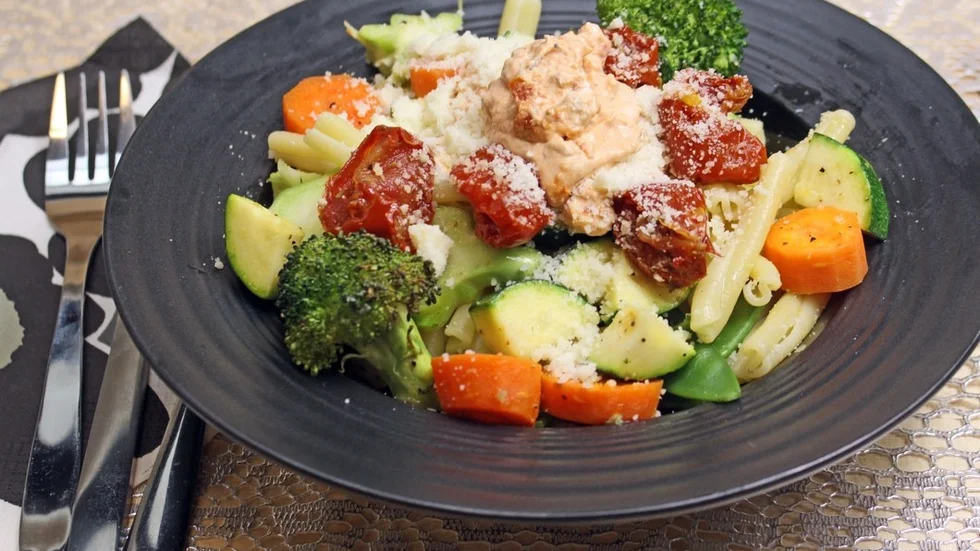 En lättlagad vegetarisk pasta. Foto: Josef Benkovic, Middagsfrid.