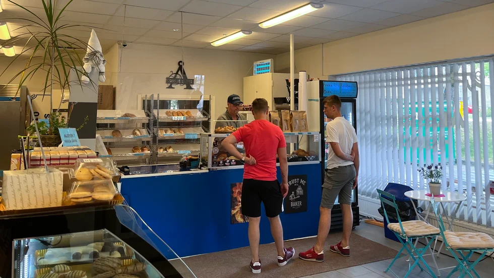 Alla bagerier Corren pratar med har tvingats höja sina priser till följd av den höga kostnaden på bland annat smör, socker och grädde.