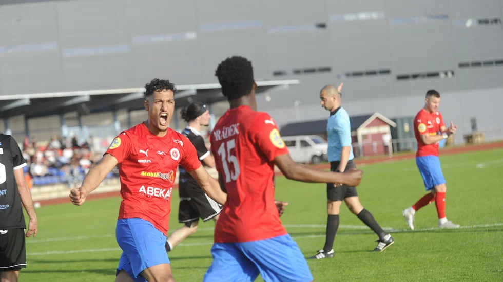 NBIS-jubel sedan Kevin Jarrett petat in kvitteringen precis innan paus.