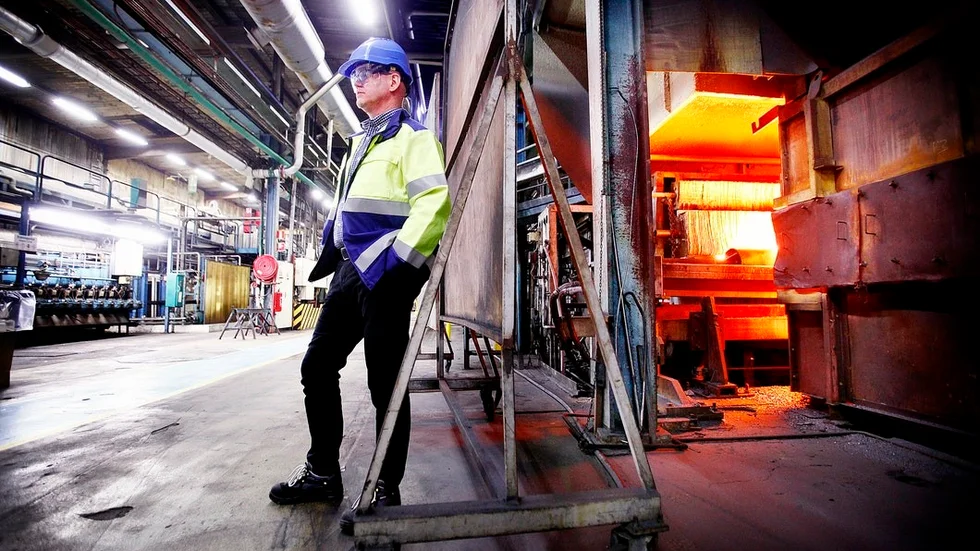 Tony Andersson är platschef Outokumpu Nyby som nyanställer 25 industriarbetare. Det känns skönt att kunna göra någonting positivt.