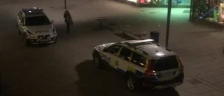 Sonen nekades mer alkohol på krogen – då bet han bartendern