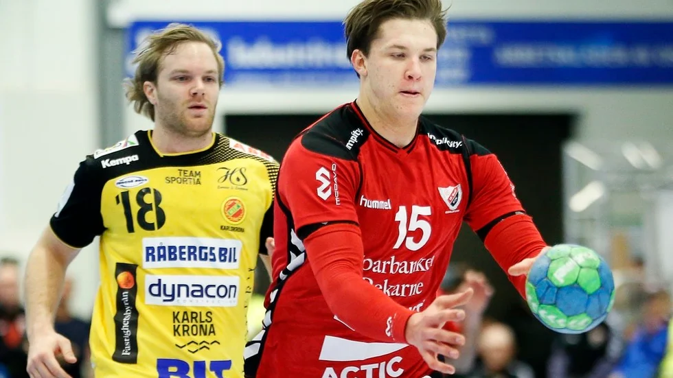 Patrik "Pava" Johanson var igår tillbaka i Eskilstuna, men denna gång som förlorare. Till höger syns Guifspelaren Jesper Lindgren.