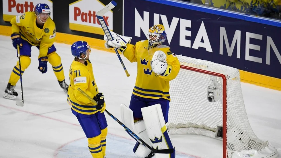 Henrik Lundqvist ansluter till Tre Kronor – då höll Eddie Läck nollan.