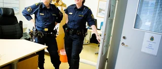 Poliser får byta gatan mot skrivbordsjobb