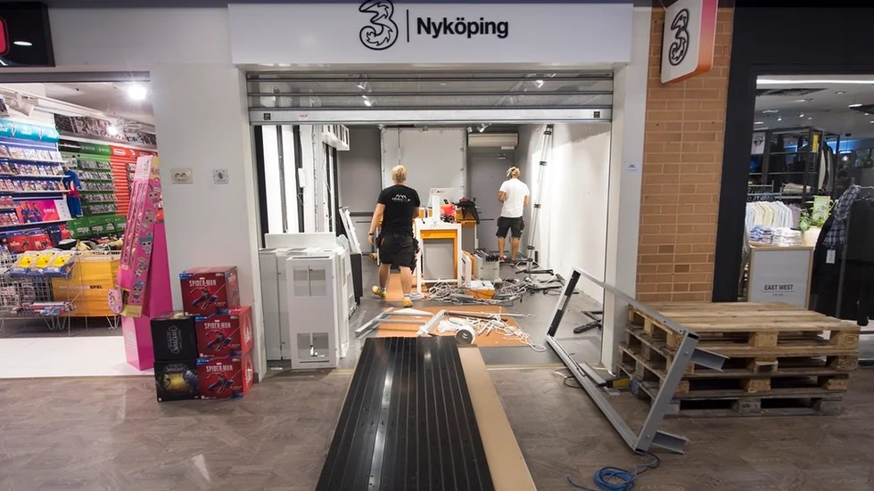 Tre-butiken i Nyköping slår igen sina portar.