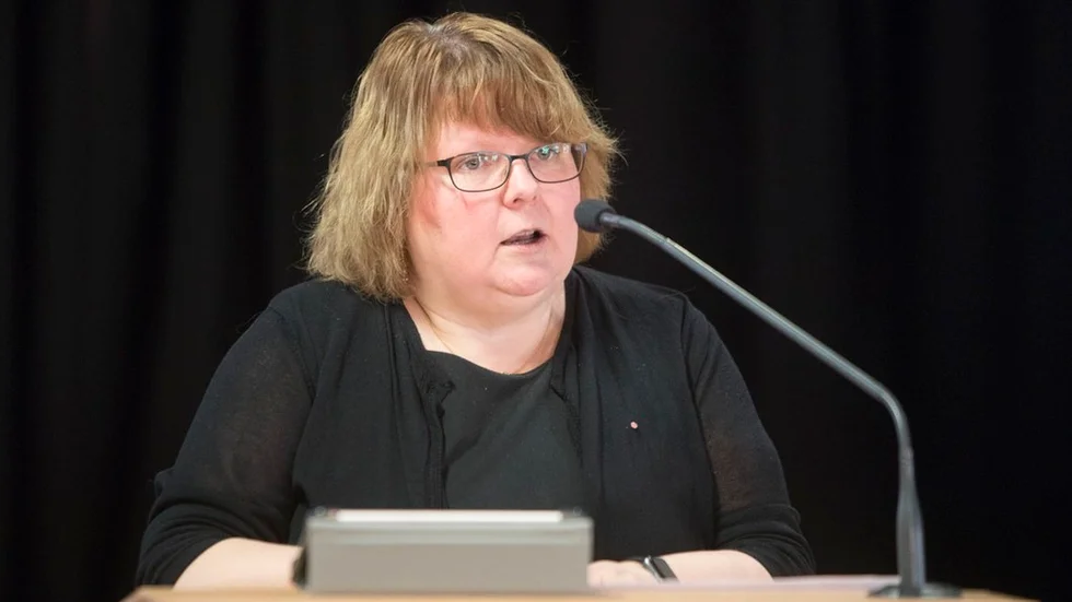 "Vill man ha ett glas vin så får man det", säger S-politikern Ulrica Truedsson.