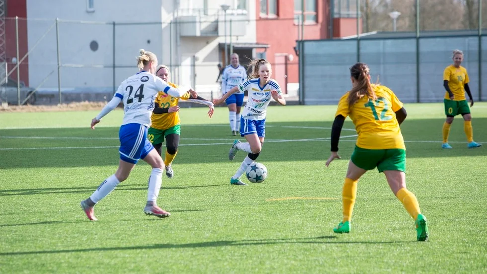IFK:s lördagsmotståndare Rågsved fick släppa fem bollar förbi sig.
