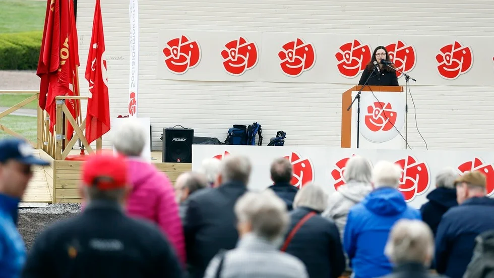 Gymnasie- och kunskapsministern Anna Ekström första majtalade i Sveaparken.
