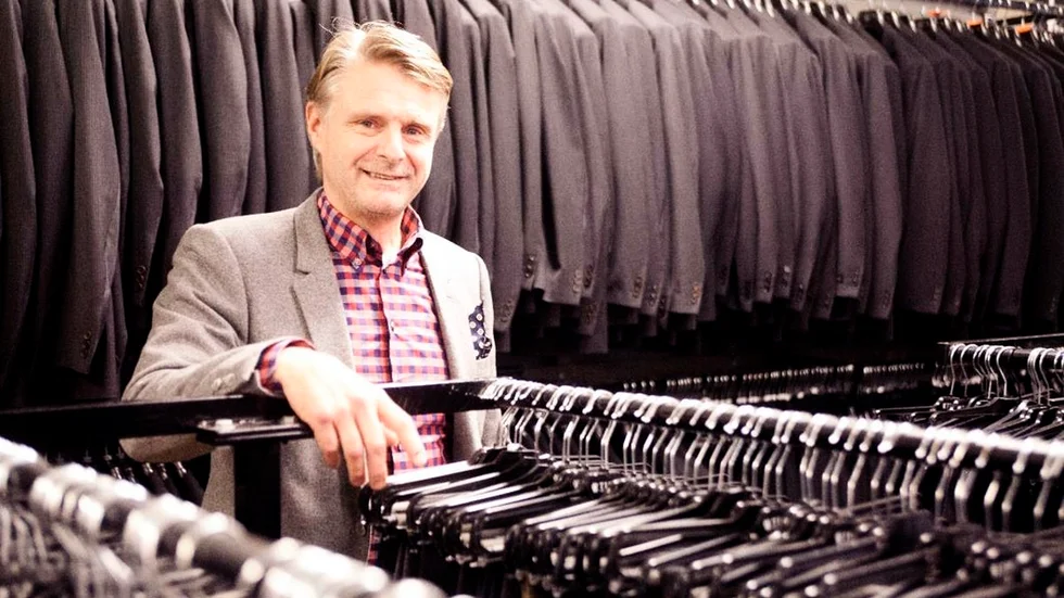 Richard Ericson, vd på Vingåker Factory Outlet, kan konstatera att han har haft färre besök i år än tidigare på grund av snöiga vägar och kallt väder, men också på grund av ökad näthandel.