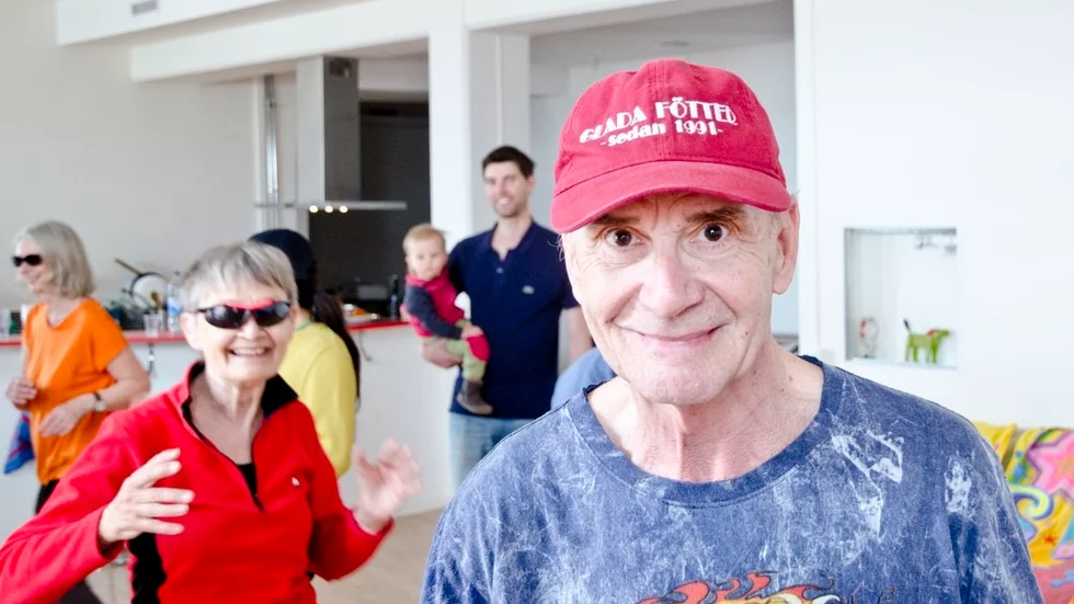 Johannes Baumgartner från Järna ligger bakom konceptet lunchdisco, som har pågått i grannorten de senaste två åren.
