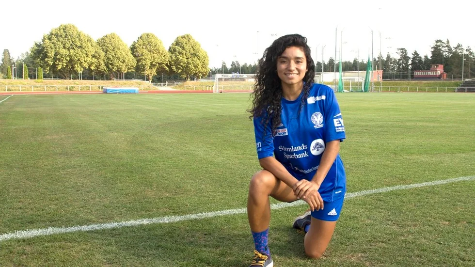 Nyförvärvet Marlyn Campa siktar på mexikanska landslaget och tränaren "Roger Anrog tycker att hennes spelstil påminner en hel del om brasilianska Marta och sämre förebilder kan man ju ha.