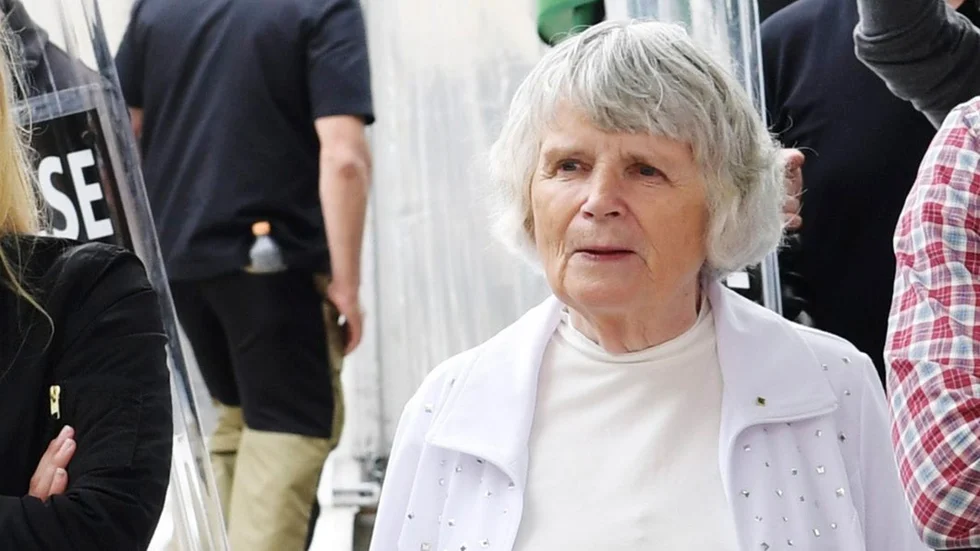 Nazistveteranen Vera Oredsson åtalades för hets mot folkgrupp i samband med Nordiska motståndsrörelsens demonstration i Borlänge den 1 maj 2016.