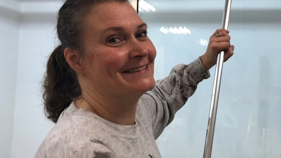 "Det är faktiskt mycket mer mode och trender i den gröna branschen än vad man anar. Just nu är det mycket 70-tal med svärmorstungor och monstrea som gäller", säger floristen Tina Torberg.