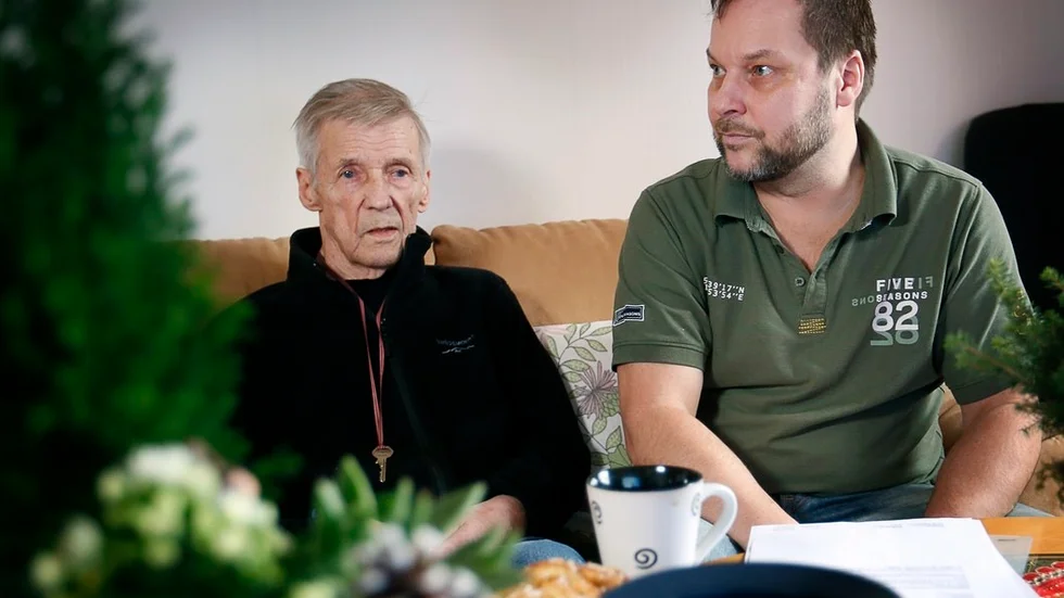 Många läsare har reagerat på artikeln om Pekka Tapio som inte får bo kvar på äldreboendet efter att hans fru nyligen avled.