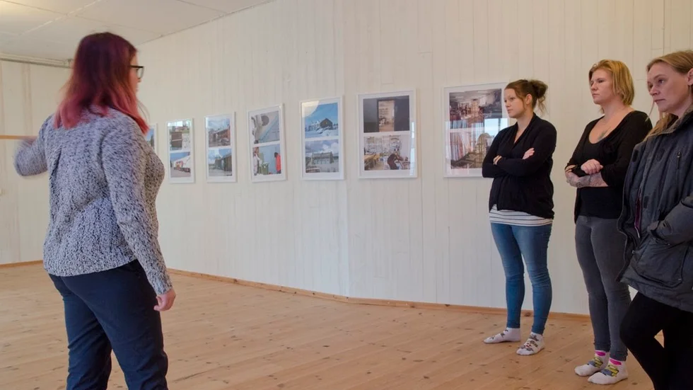 "Det finns ett behov av att hjälpa varandra när inte ens myndigheterna kan hjälpa alla som mest behöver" menar trion bakom bytardagen, Maria Hellkvist, Sabina Alkestig och Sandra Westman. Studiefrämjandet sponsrar och visar upp sin lokal i Lokstallet där bytardagen ska pågå.